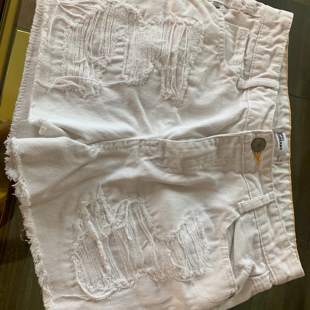 A beautiful pair of shorts for the summer